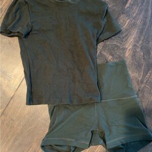 Aritzia Green T-Shirt & Shorts Set